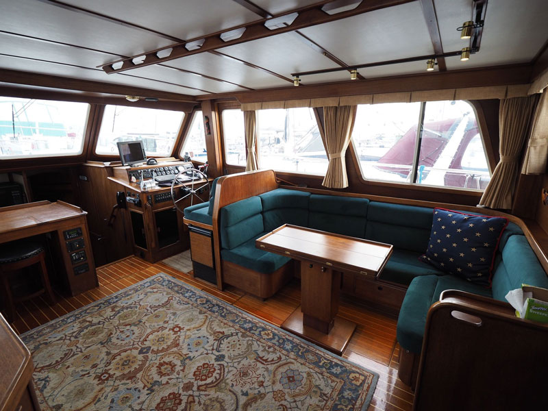 A Boat Owner’s Insights – Sabre Sabreline 43 Aft Cabin Motoryacht Review