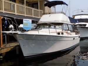 Bayliner 3270 for sale by Waterline Boats / Boatshed Seattle