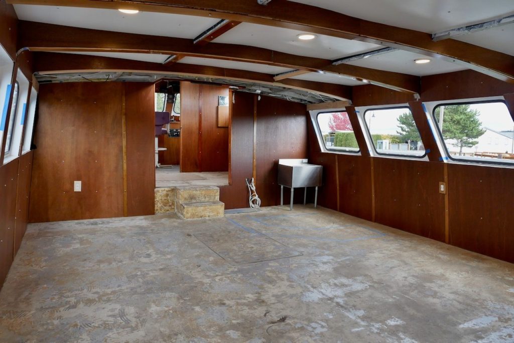 A Boat Owner's Insights - Swiftships 103 Dinner / Cruise Conversion Review