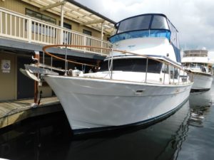 Tollycraft 40 Tri-Cabin For Sale by Waterline Boats / Boatshed Seattle