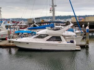 Bayliner 3788 For Sale by Waterline Boats / Boatshed Everett