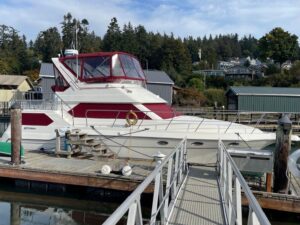 Cruisers 3850 For Sale by Waterline Boats Everett